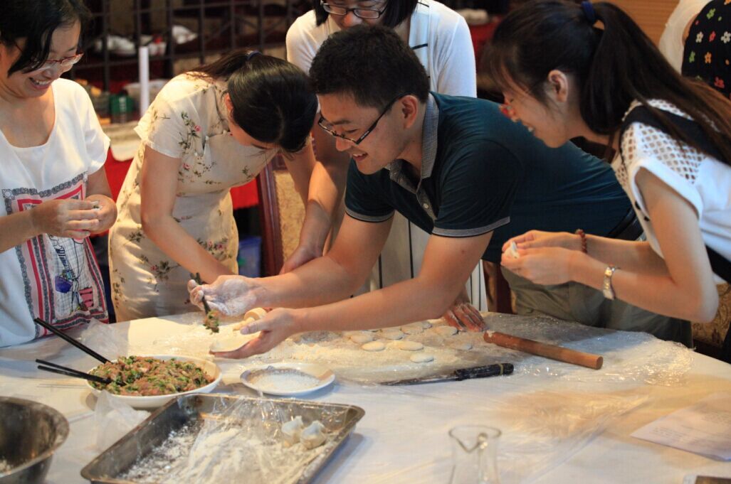 旷远员工庆生、包饺子活动